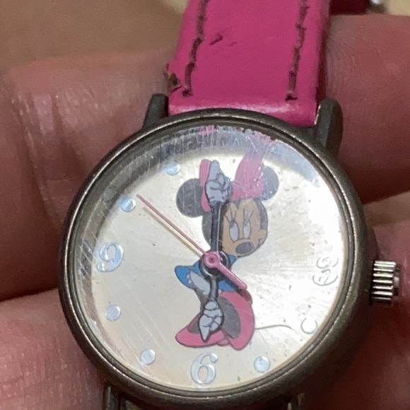 🖤MINNIE MOUSE💕pink watch - Picture 4 of 10
